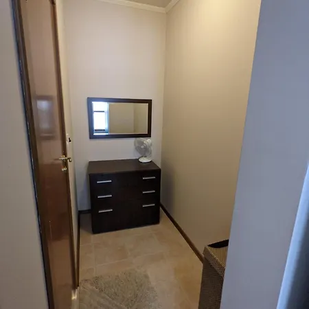 Daire Spacious Modern 1br Near The Gondola